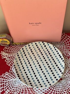 kate spade White Ceramic Accent Plate with Navy and Light Blue Dots New in box .